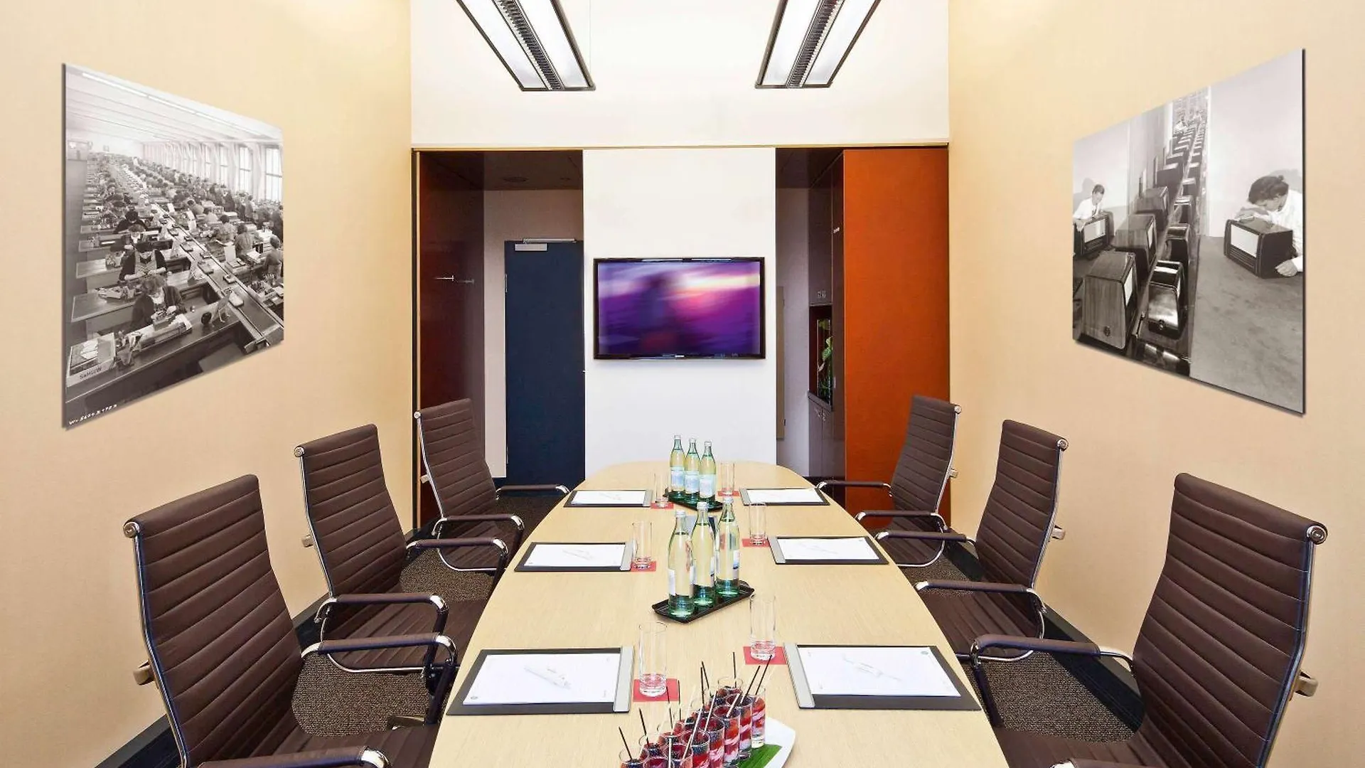 Moevenpick Hotel Berlin Am Potsdamer Platz 4*,  Alemanha