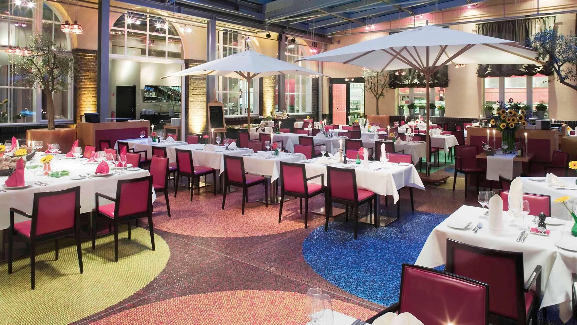 Moevenpick Hotel Berlin Am Potsdamer Platz 4*,